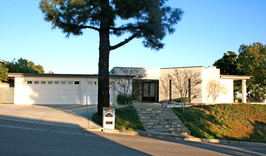 Mid-century Claraboya Home - photo